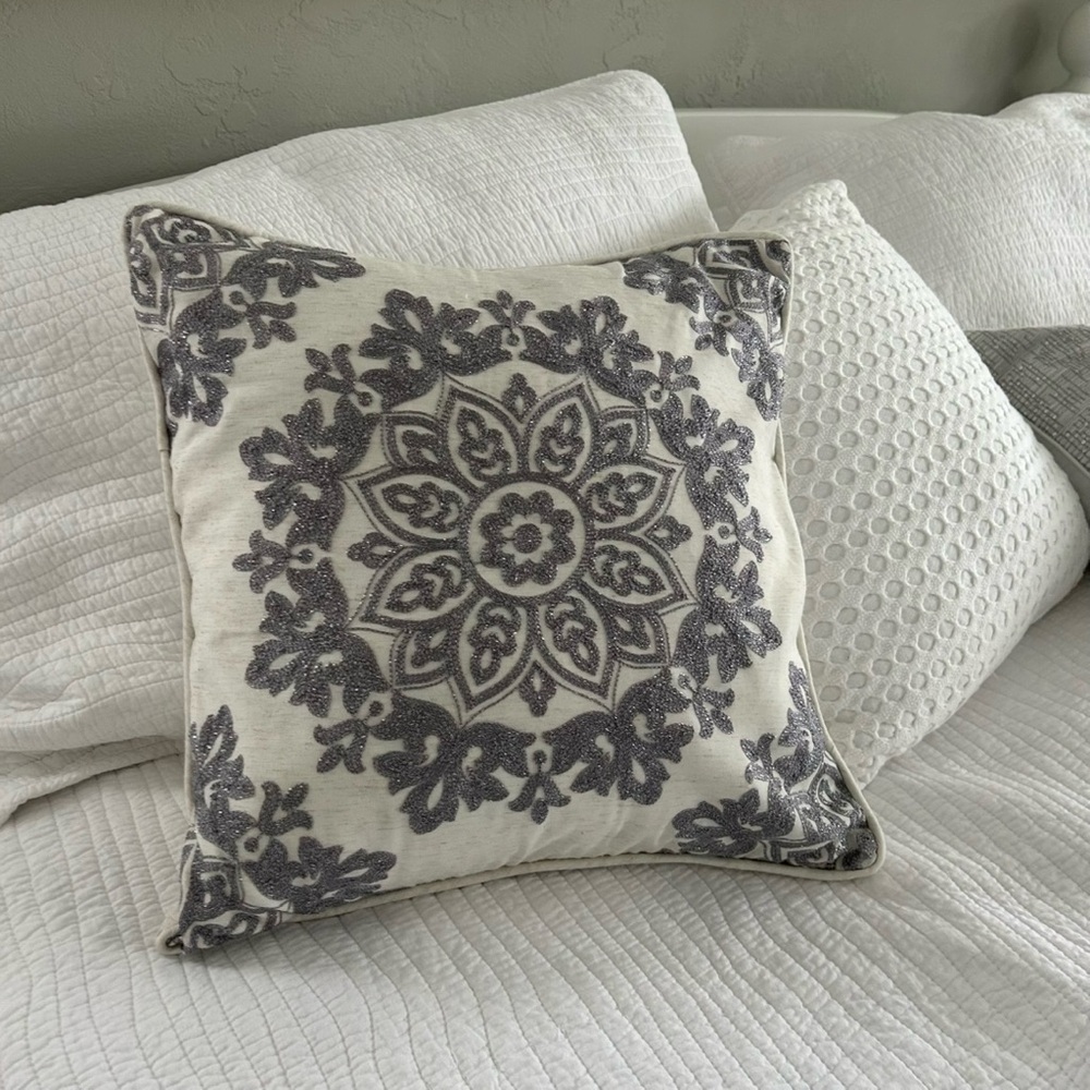 Accent Throw Pillow Silver Embroidered Metallic Silver / White Zip COVER